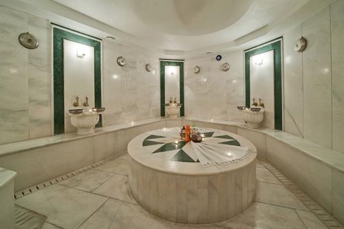 The Byzantium Hotel & Suites